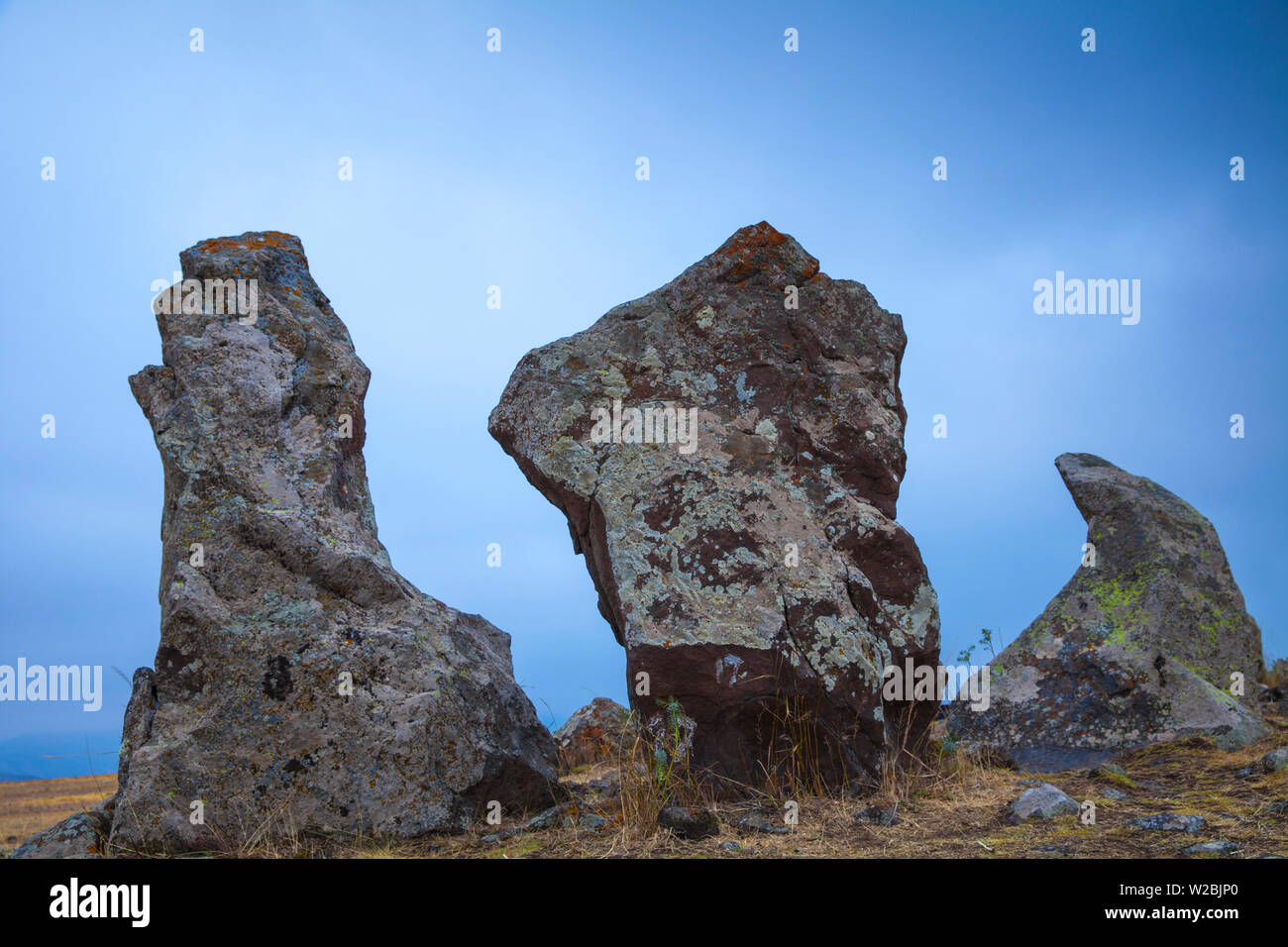 Armenia, Syunik provincia Zorats Karer Sisian, también conocido como Karahundj o Carahunge -es decir, hablando de piedras, tumbas antiguas Foto de stock