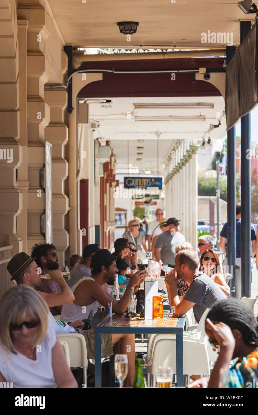 Australia, Australia Occidental, Freemantle, High Street, cafés al aire libre Foto de stock