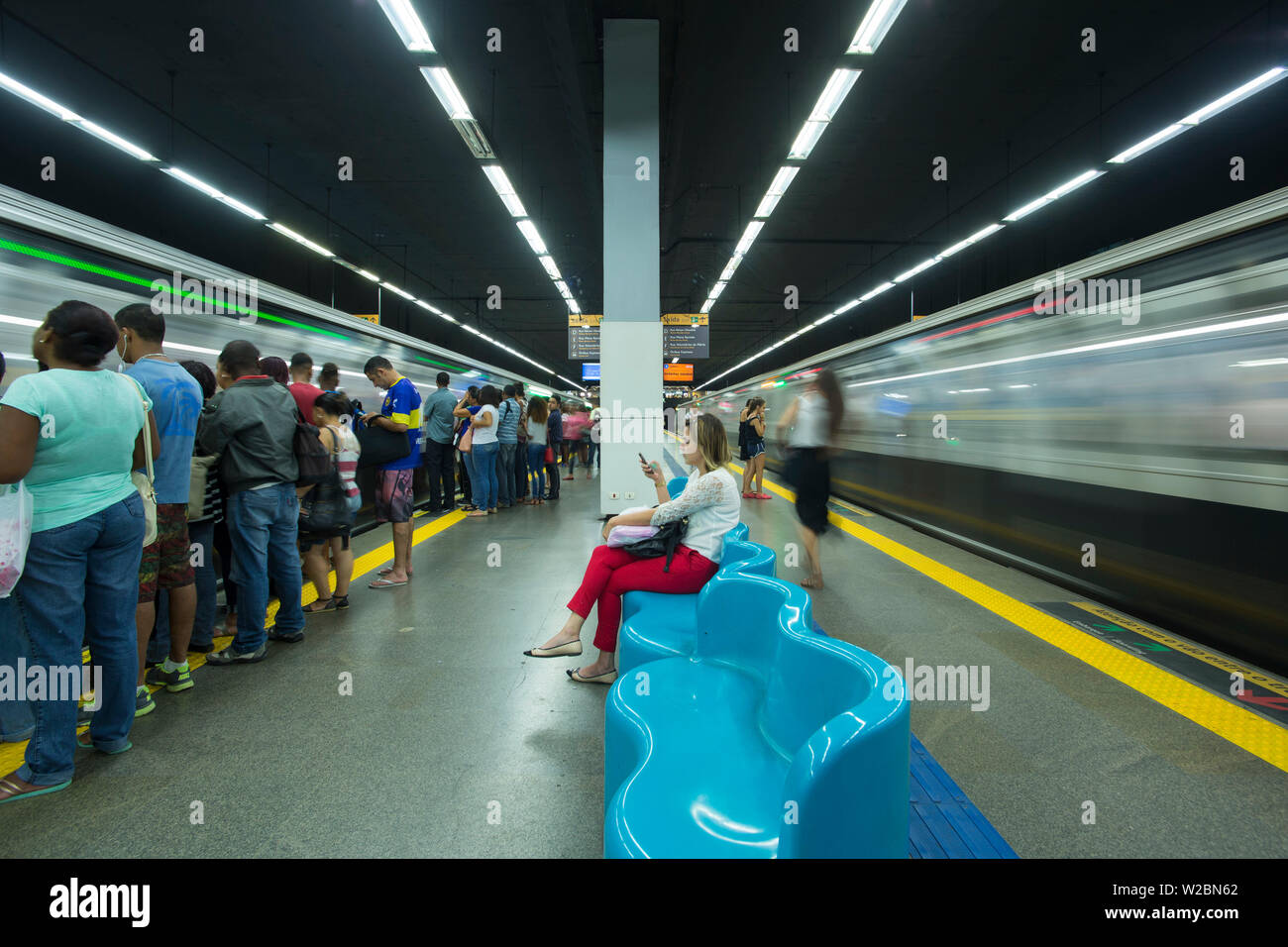 Estación de metro interior, Rio de Janeiro, Brasil, América del Sur Foto de stock