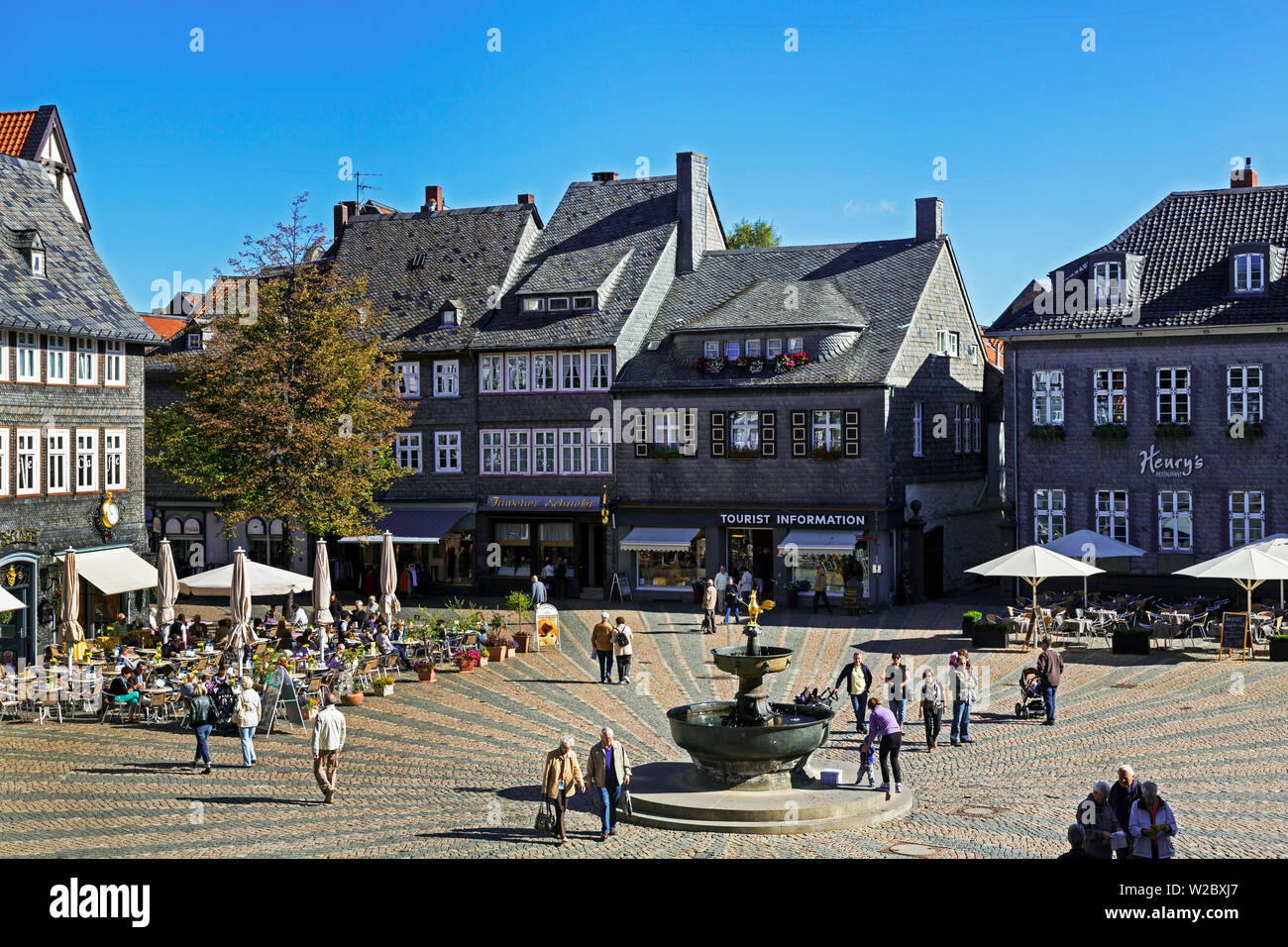 La plaza del mercado, Goslar, Harz, Baja Sajonia, Alemania Foto de stock