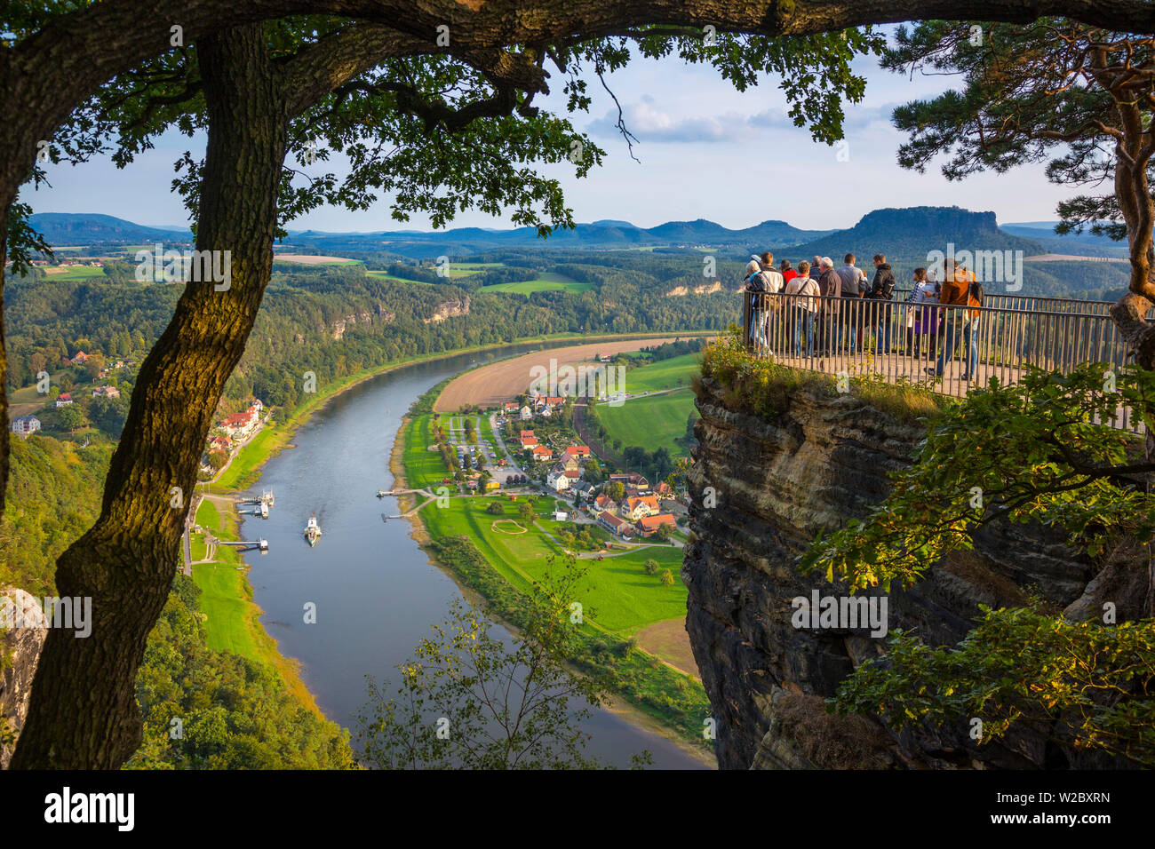 El río Elba en Bastei, el Parque Nacional de Suiza sajona, Sajonia, Alemania Foto de stock