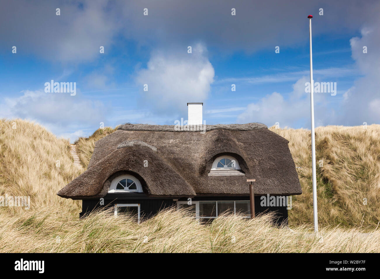 Dinamarca, Jutlandia, Klitmoller windsurf, capital de Dinamarca, casas en las dunas Foto de stock