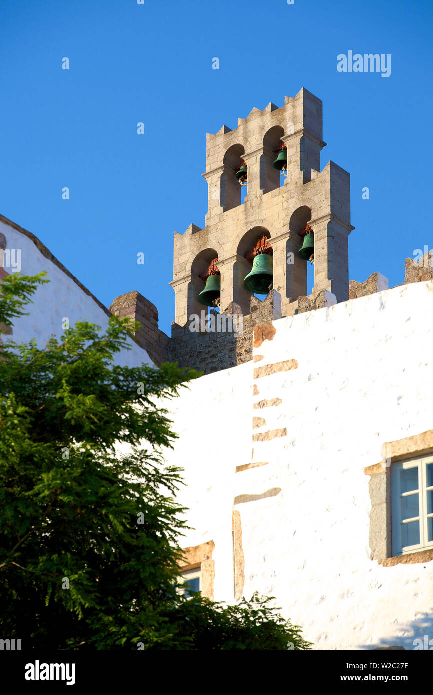 Torre Campanario en el monasterio de San Juan en Patmos, Chora, Dodecaneso, las Islas Griegas, Grecia, Europa Foto de stock