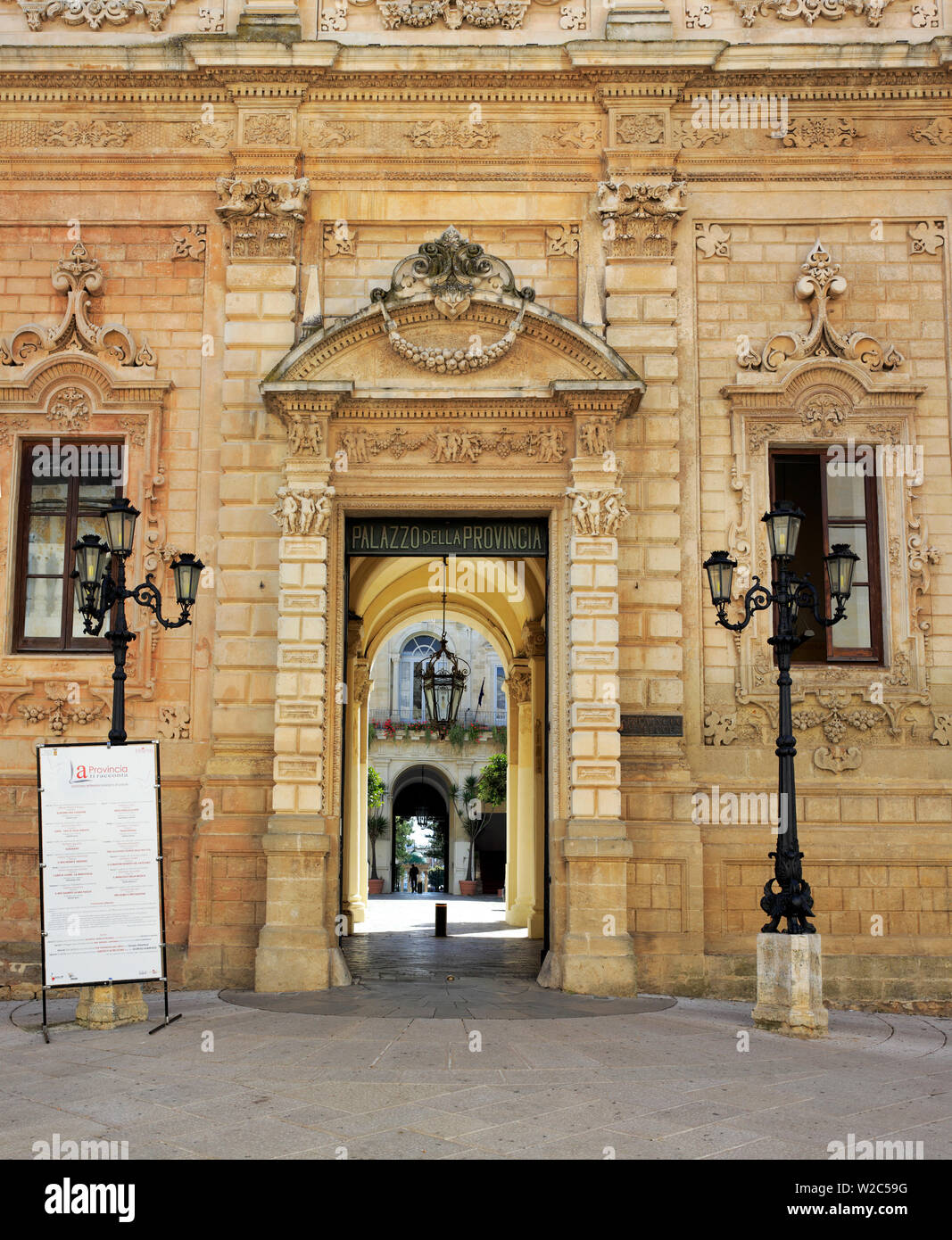 Palacio de la provincia, Lecce, Puglia, Italia Foto de stock