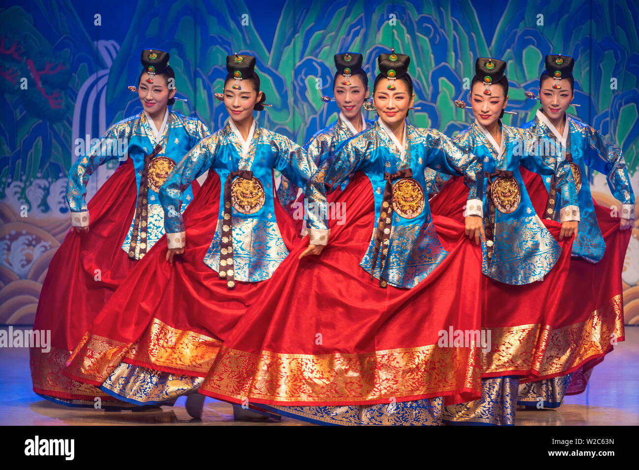 "El imperio de la paz y la prosperidad de la danza tradicional coreana, Seúl, Corea del Sur Foto de stock