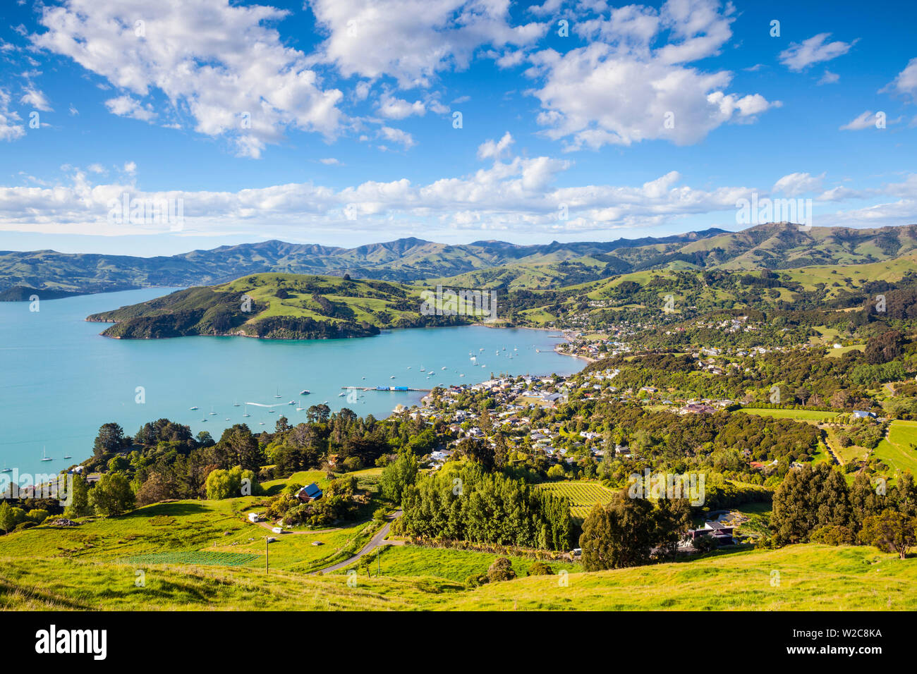 Vistas elevadas Akaroa, bancos peninsulares, Canterbury, Isla del Sur, Nueva Zelanda Foto de stock