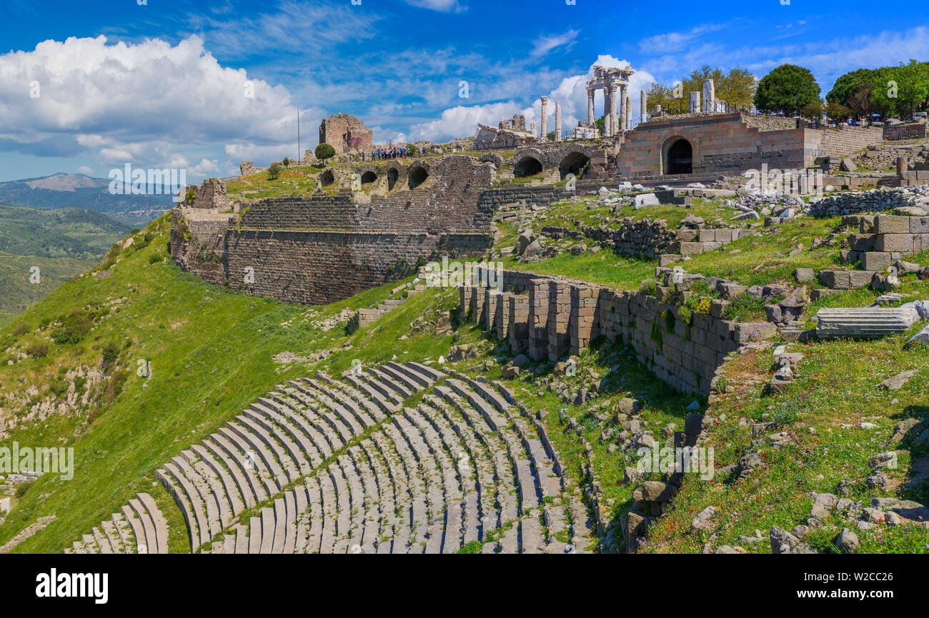 Teatro de la ciudad de Pérgamo, Bergama, provincia de Izmir, Turquía Foto de stock