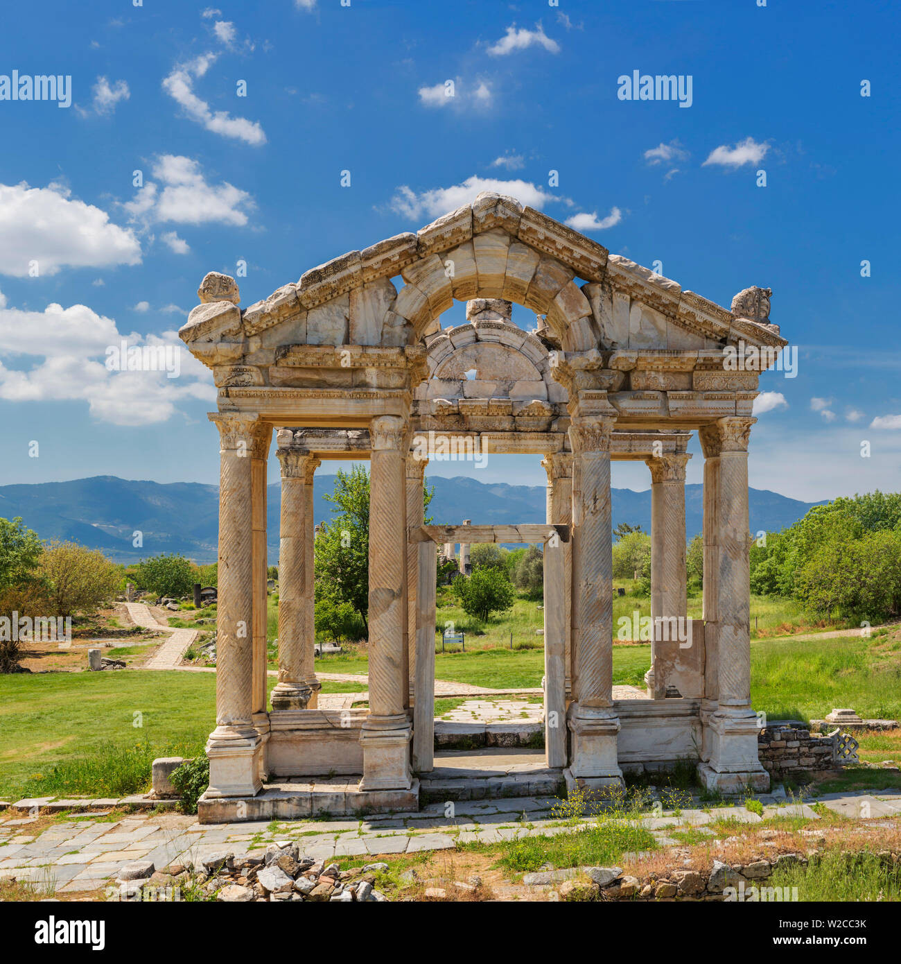 Tetrapylon, ruinas de antiguas Afrodisia, provincia de Aydin, Turquía Foto de stock