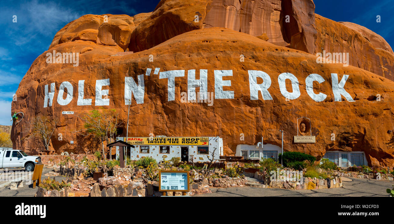 Moab, Utah, EE.UU., US Highway 191, Orificio n la roca Foto de stock