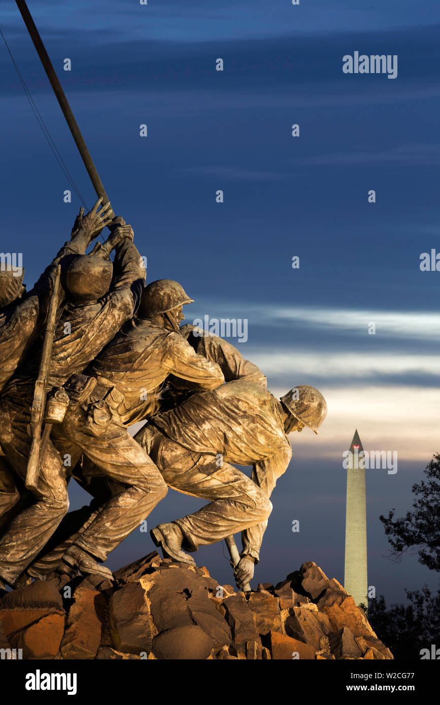 Time lapse de la Estatua de Iwo Jima U S Marine Corps Memorial en el Cementerio Nacional de Arlington, Washington DC, EE.UU. Foto de stock