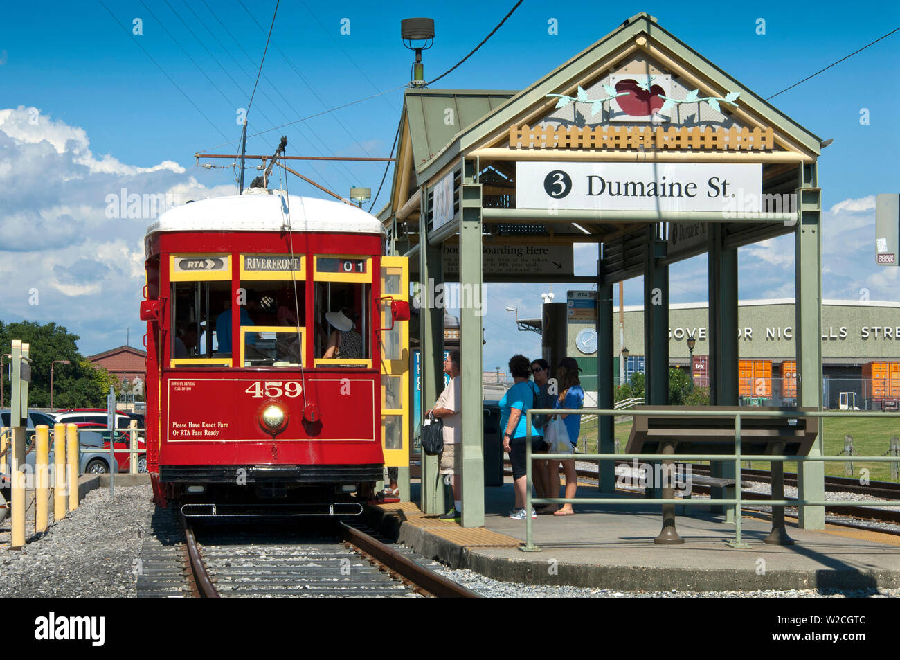 Louisiana, Nueva Orleans, Riverfront Streetcar, Parada Calle Dumaine Foto de stock