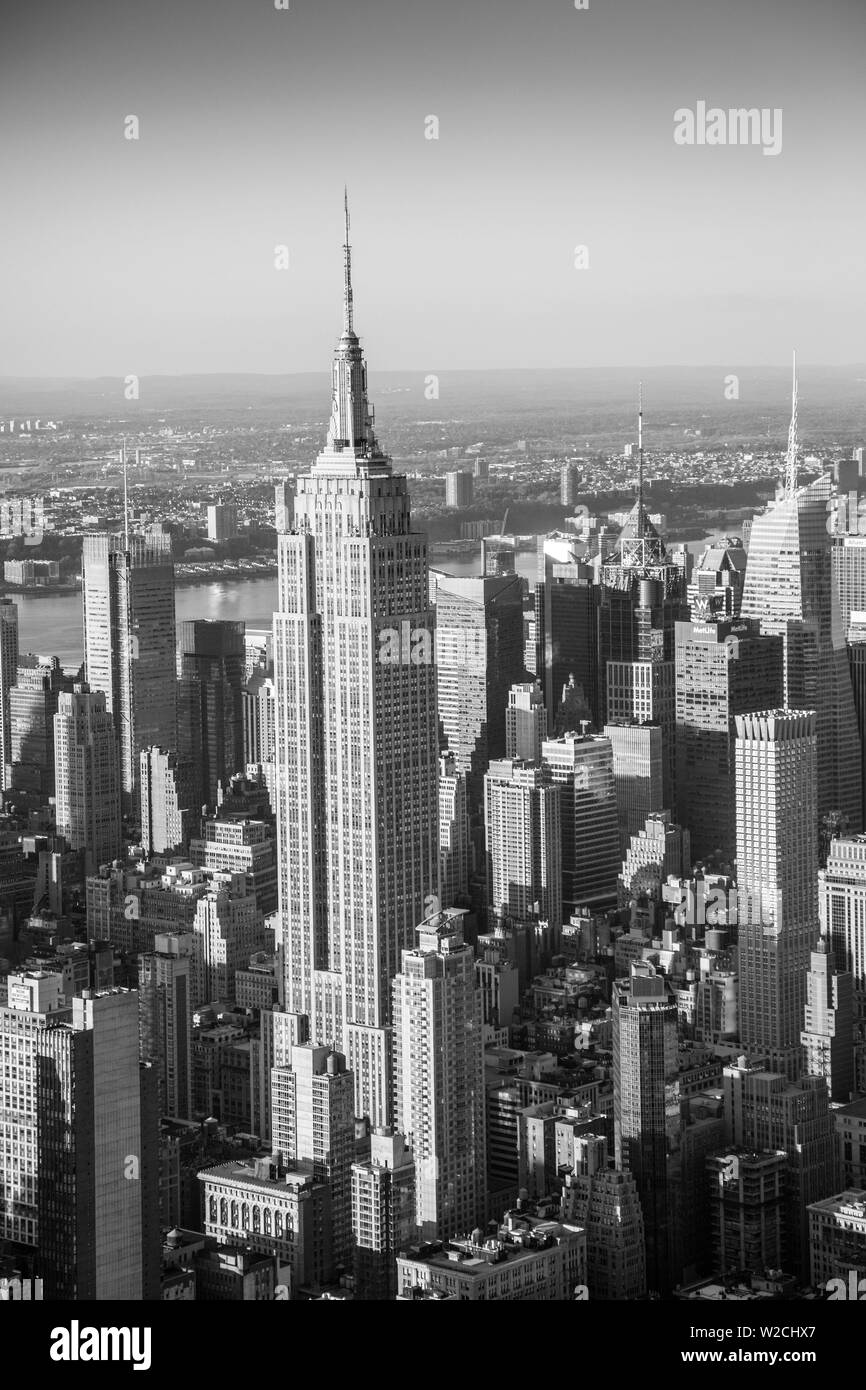 Empire State Building & Manhattan, Ciudad de Nueva York, Nueva York, EE.UU. Foto de stock