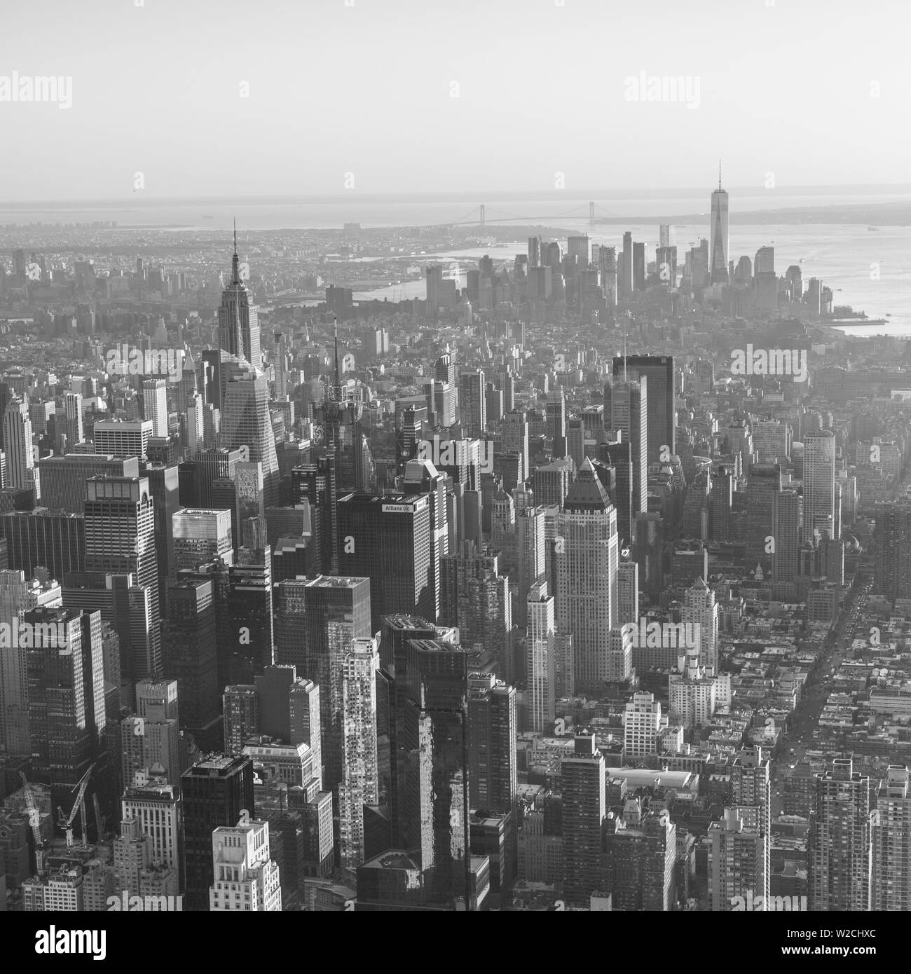 Midtown Manhattan y bajar detrás de Manhattan, Ciudad de Nueva York, Nueva York, EE.UU. Foto de stock