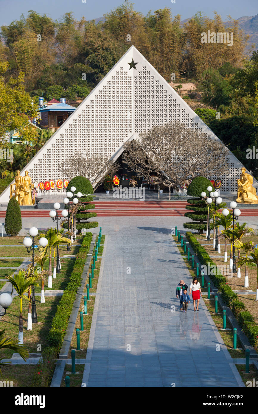 Vietnam, Dien Bien Phu, Dien Bien Phu, memorial del cementerio militar Foto de stock