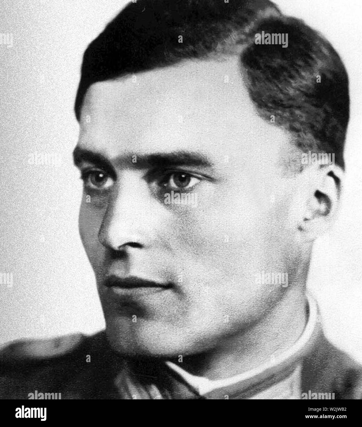 Claus von Stauffenberg, Claus Philipp Maria Graf Schenk von Stauffenberg (1907 - 1944), oficial del ejército alemán. Stauffenberg fue uno de los miembros principales de la parcela no 20 de julio de 1944 para asesinar a Adolf Hitler, fue ejecutado por un pelotón de fusilamiento poco después del fallido intento conocido como Operación Valquiria. Foto de stock