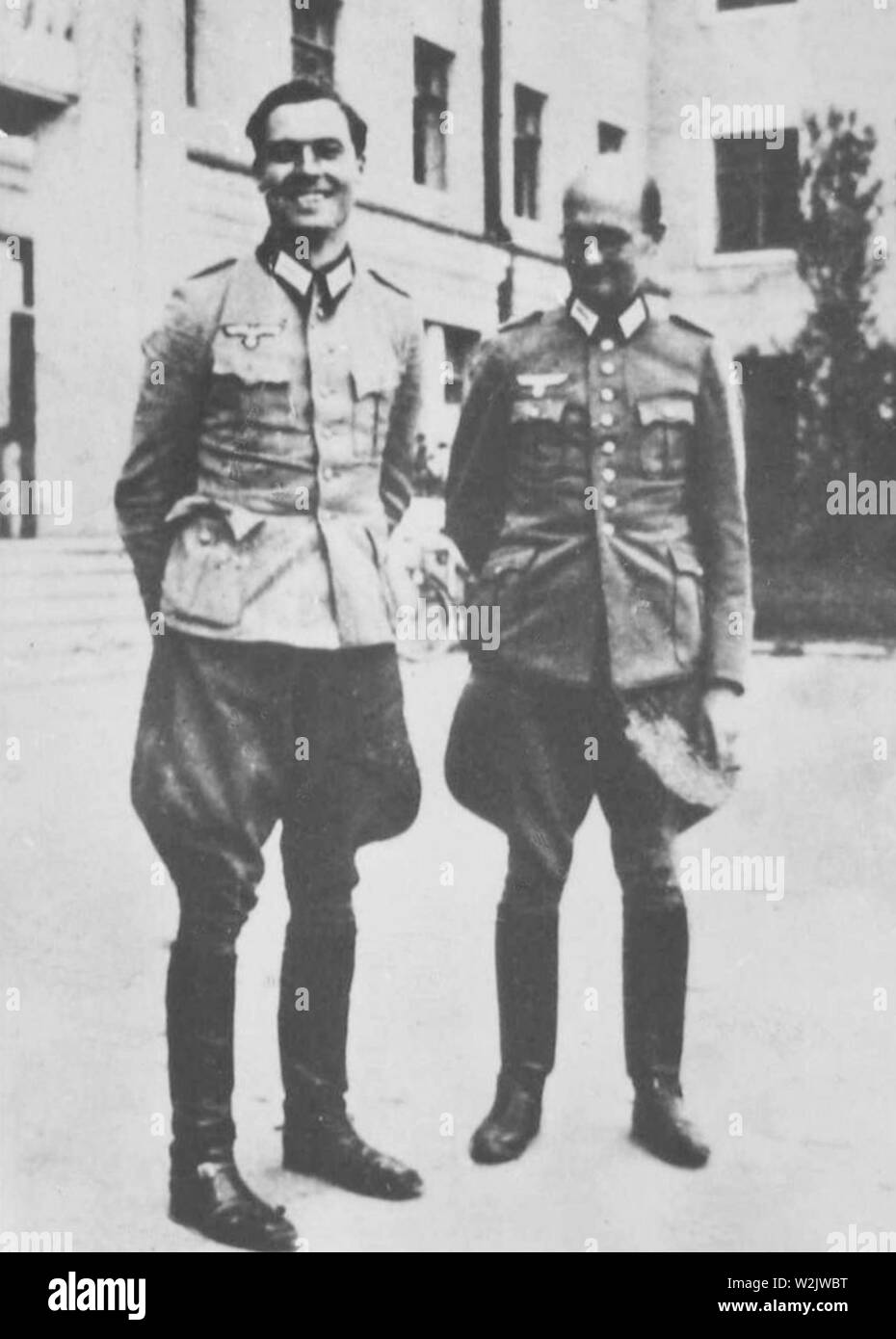 Claus von Stauffenberg, Albrecht Mertz von Quirnheim en 1944, Claus Philipp Maria Graf Schenk von Stauffenberg (1907 - 1944), oficial del ejército alemán. Stauffenberg fue uno de los miembros principales de la parcela no 20 de julio de 1944 para asesinar a Adolf Hitler, fue ejecutado por un pelotón de fusilamiento poco después del fallido intento conocido como Operación Valquiria Foto de stock