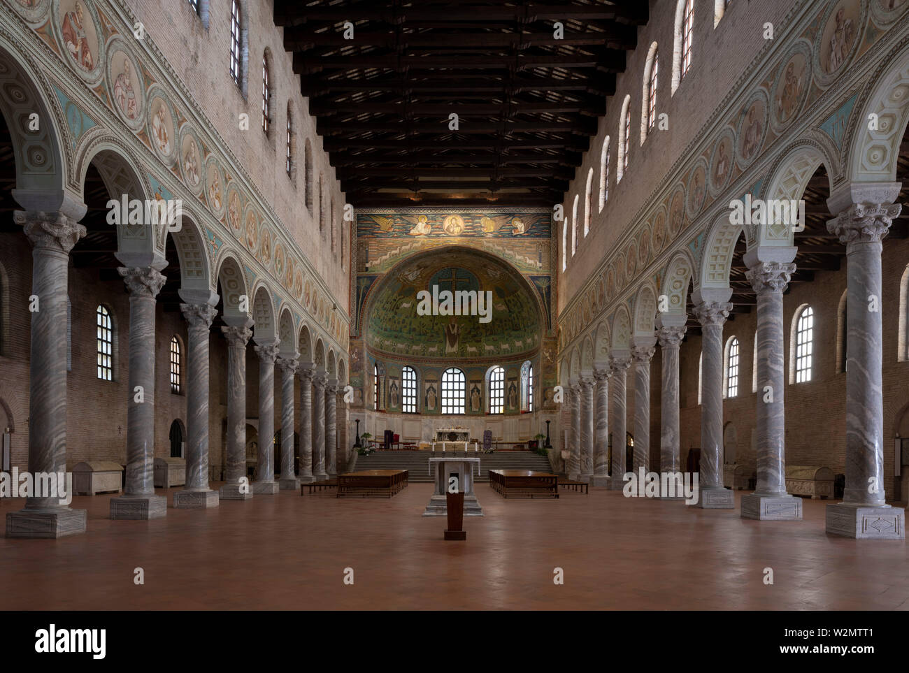 Ravenna, Basilica di Sant'Apollinare en Classe, Blick nach Osten Foto de stock
