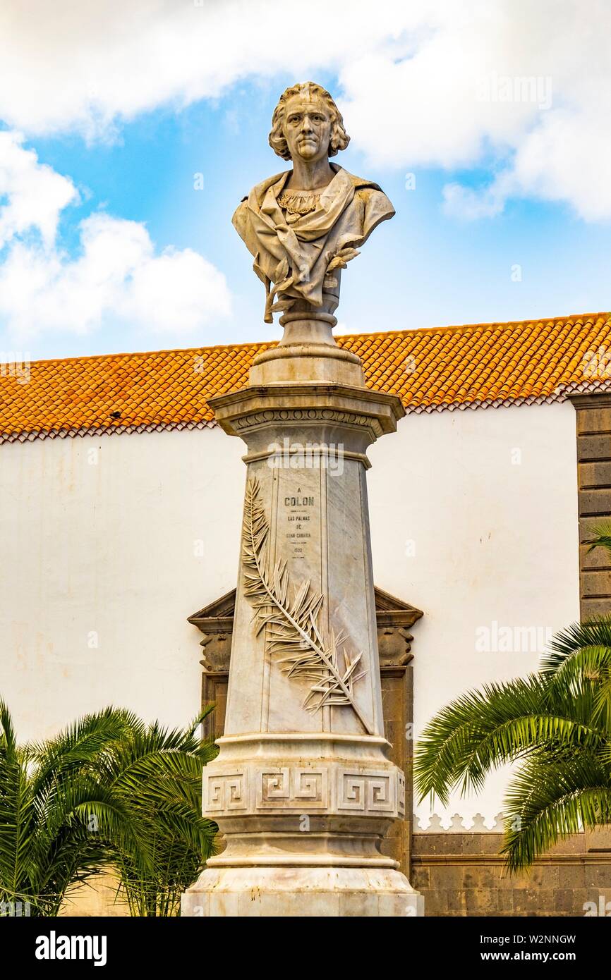 Busto de Colón, la Plaza de San Francisco, el barrio de Triana, Las Palmas  de Gran Canaria, Islas Canarias Fotografía de stock - Alamy