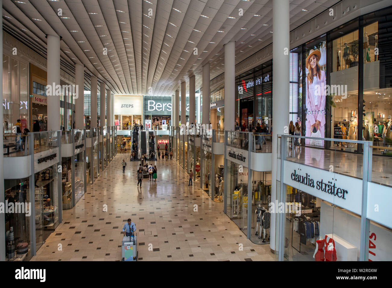 Utrecht, Países Bajos, Hoog Catharijne Mall, el centro comercial, la  estación central, del distrito Fotografía de stock - Alamy