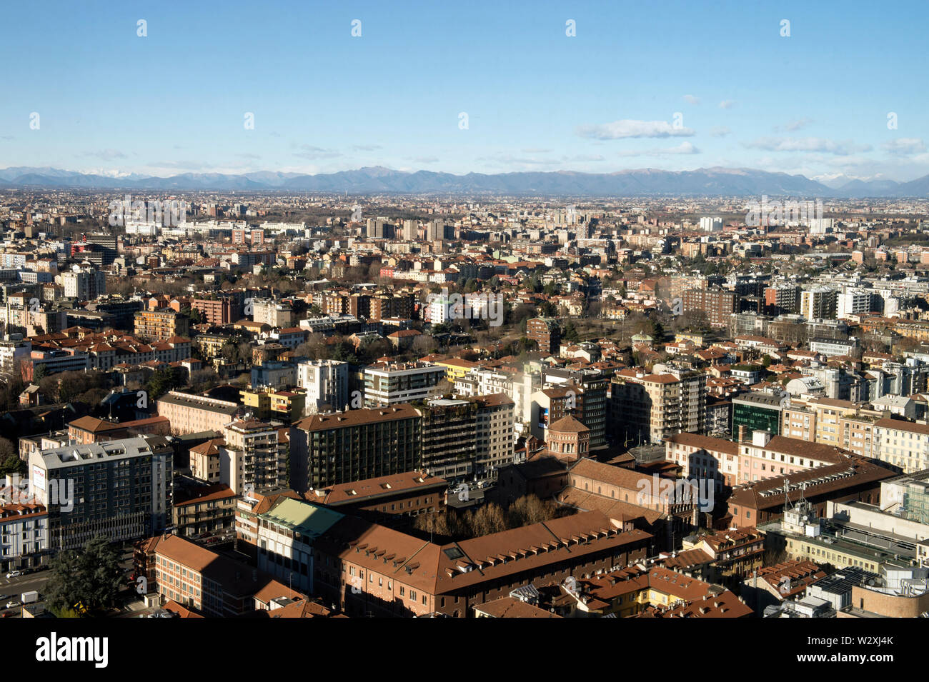 Italia, Lombardía, Milán, paisaje urbano desde Belvedere ENZO JANNACCI en el rascacielos Pirelli Foto de stock