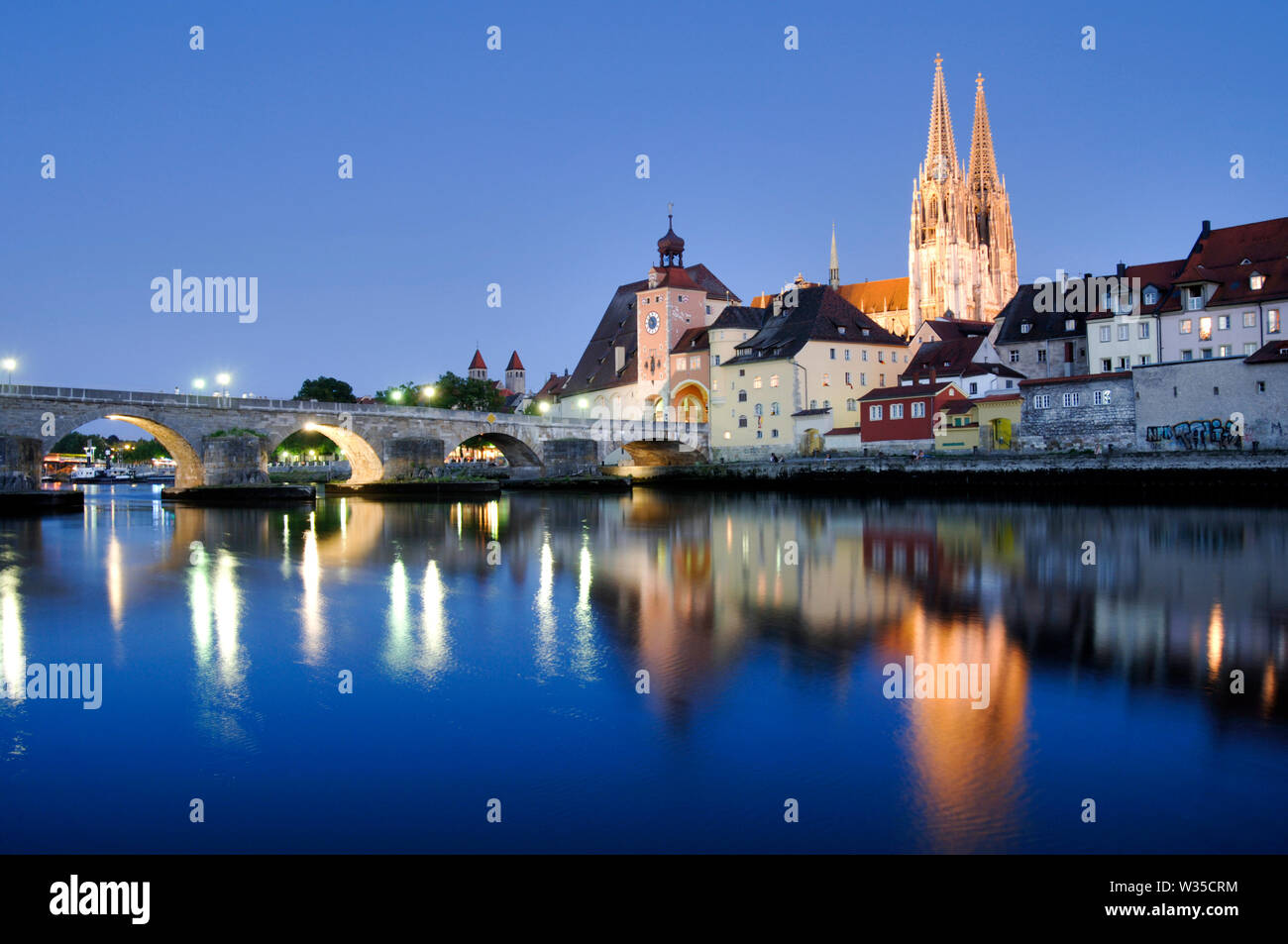 La UNESCO patrimonio de la ciudad de Regensburg, en Baviera, Alemania Foto de stock