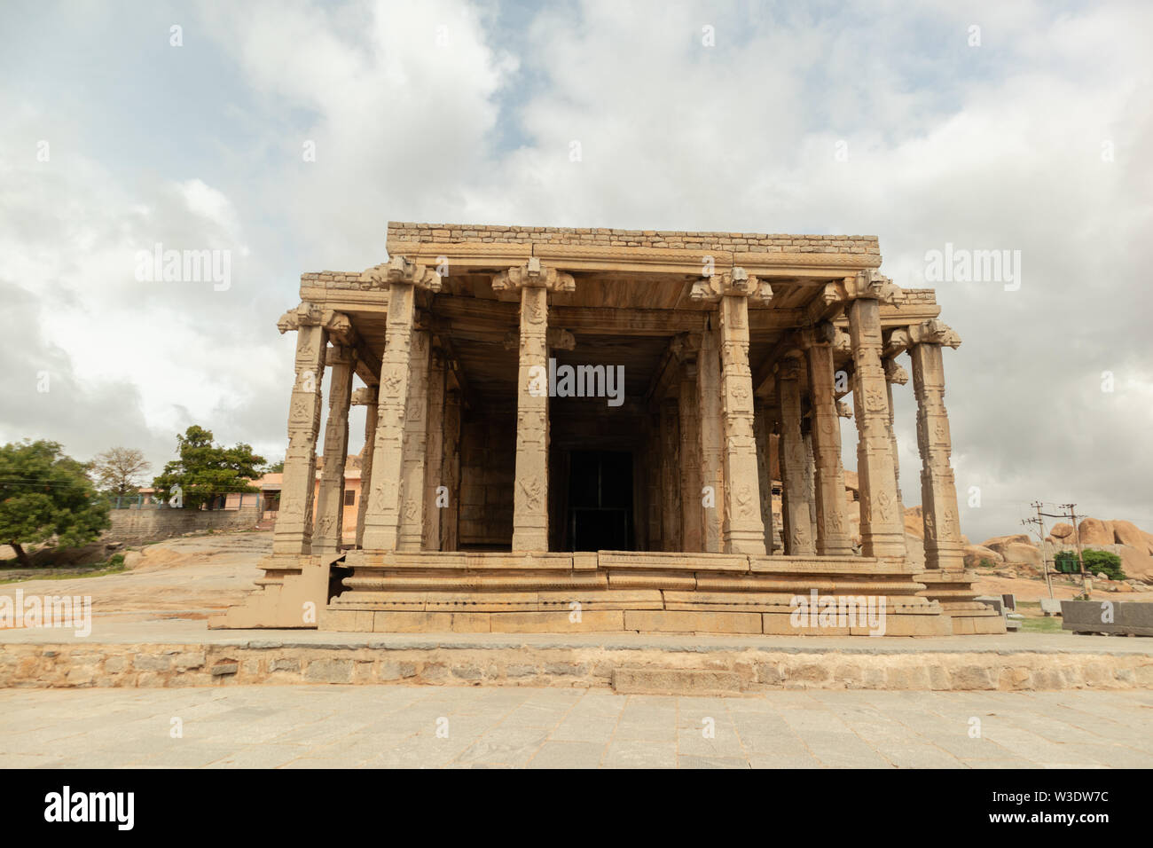 Kalu Kadale santo templo en Hampi ganesha, Karnataka, India Foto de stock