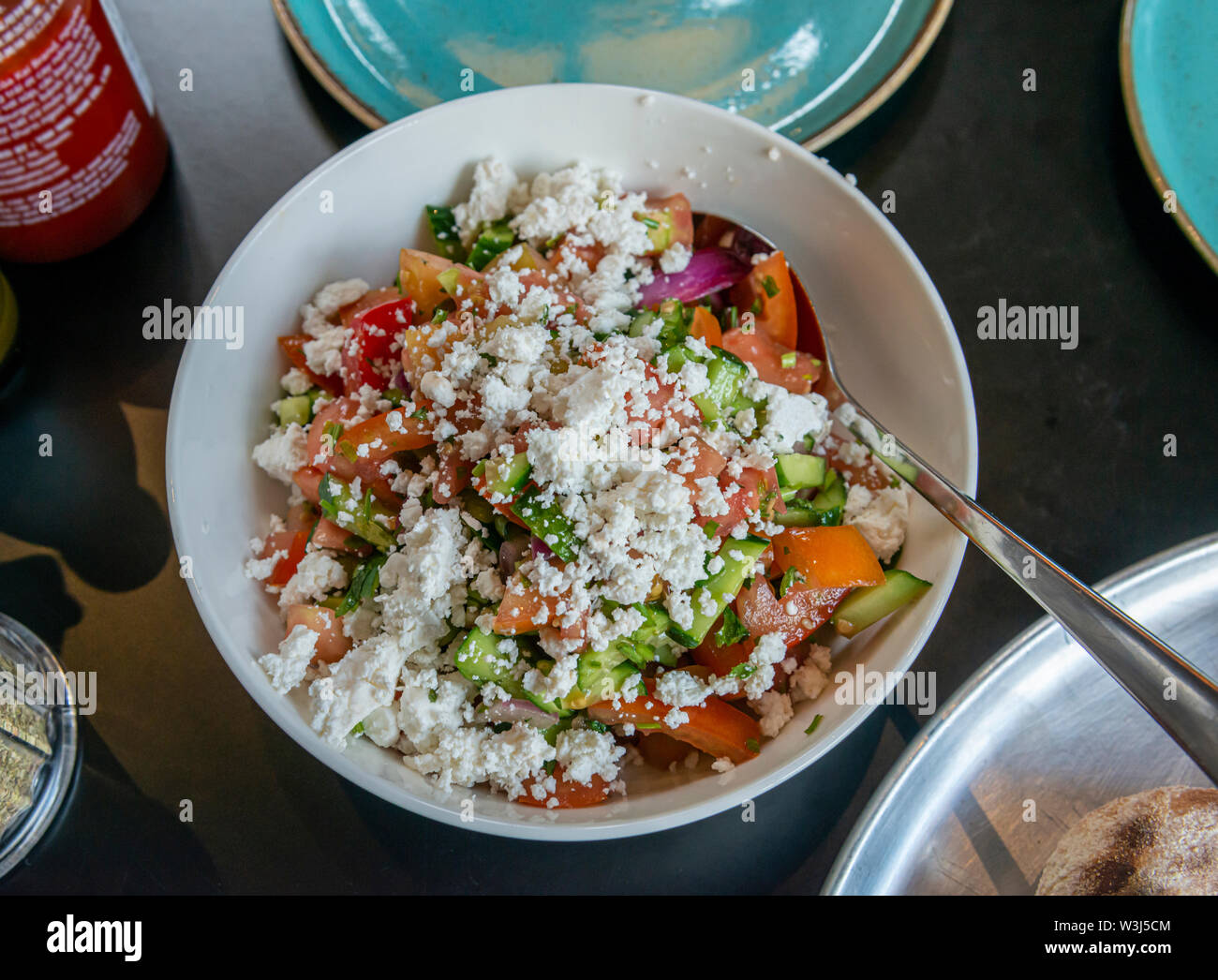 Calabacín rallado con tomates Cherry y feta – FUNDACIÓN DIETA MEDITERRANEA