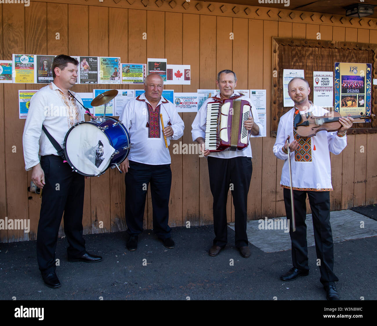 Instrumentos populares ucranianos fotografías e imágenes de alta