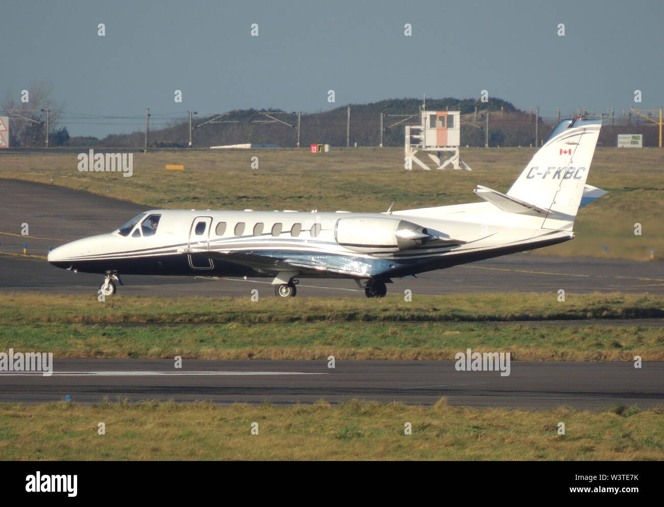 C-FKBC, un canadiense registrados 560 Cessna Citation V Ultra operados por Líneas Aéreas Asociadas, llegando al aeropuerto de Prestwick en Ayrshire. Foto de stock