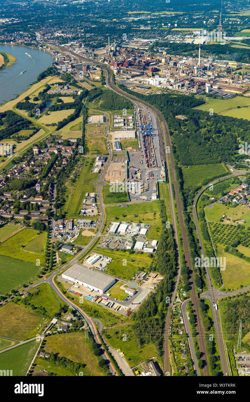 Fotografía aérea de la ubicación logística Hohenbudberg Logport Hohenbudberg Logport III, perteneciente al puerto de Duisburg, en Duisburg-Hoh Duisport Foto de stock