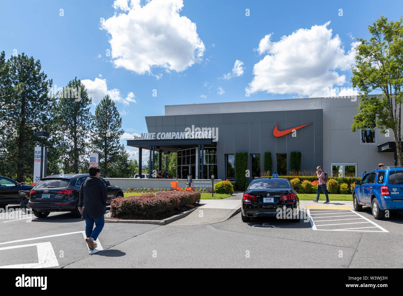 Beaverton, Oregon - Junio 29, 2019 : Fachada de la compañía Nike store  Fotografía de stock - Alamy