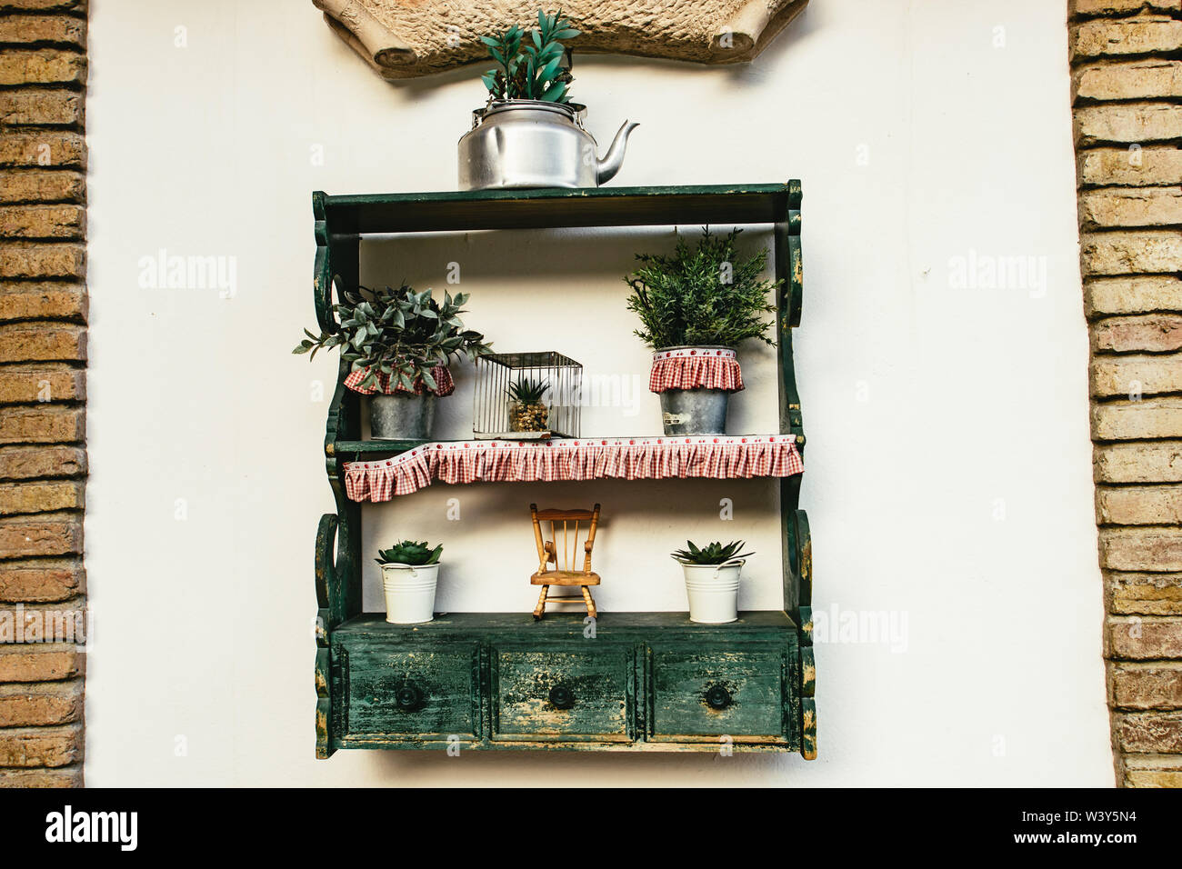 Decoracion De Paredes Rusticas Con Plantas En Macetas Foto