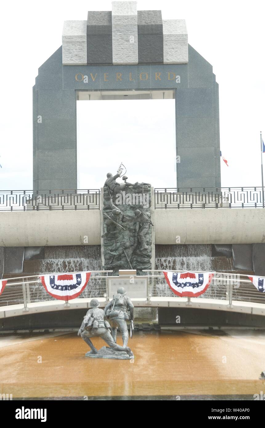 Estatuas mostrando soldados invaden el Día D en la National D-Day Memorial en Bedford, Virginia. Foto de stock