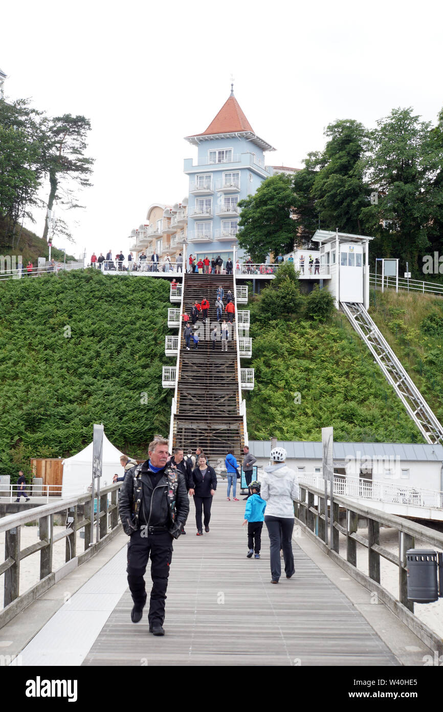 Himmelsleiter genannte Treppe zur Seeebrücke von Sellin, Rügen, Mecklemburgo-Pomerania Occidental, Deutschland Foto de stock