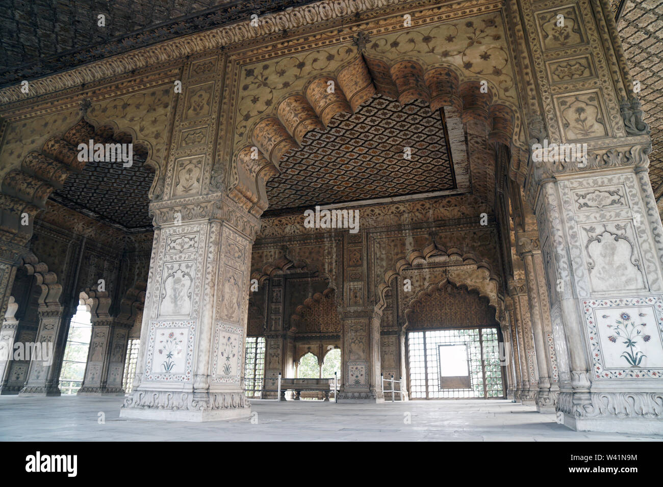 Vista interior del Diwan-i-Khas (hall de recepción), Red Fort, Delhi, India Foto de stock