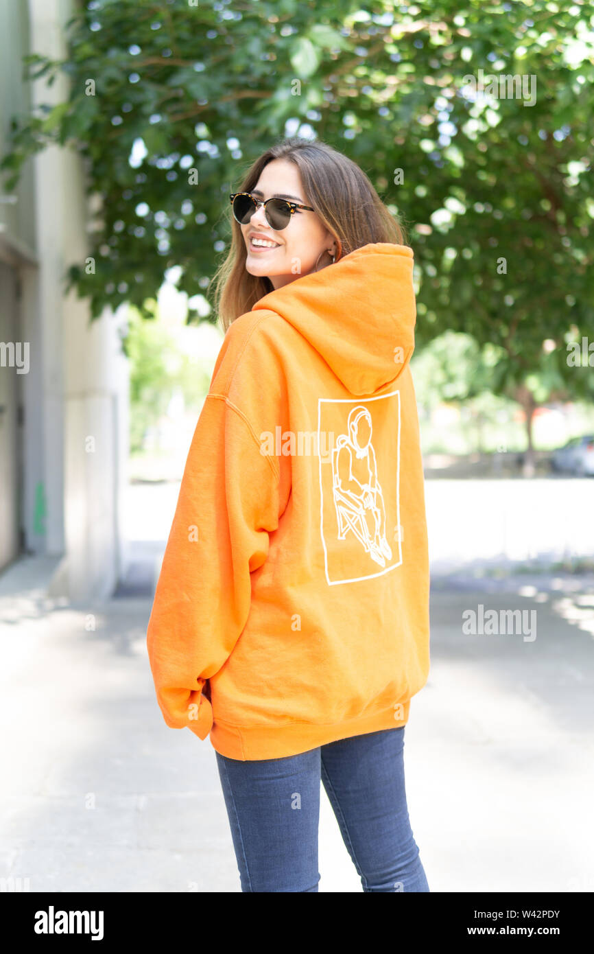 Estilo De Ropa Casual Fotos e Imágenes de stock - Alamy