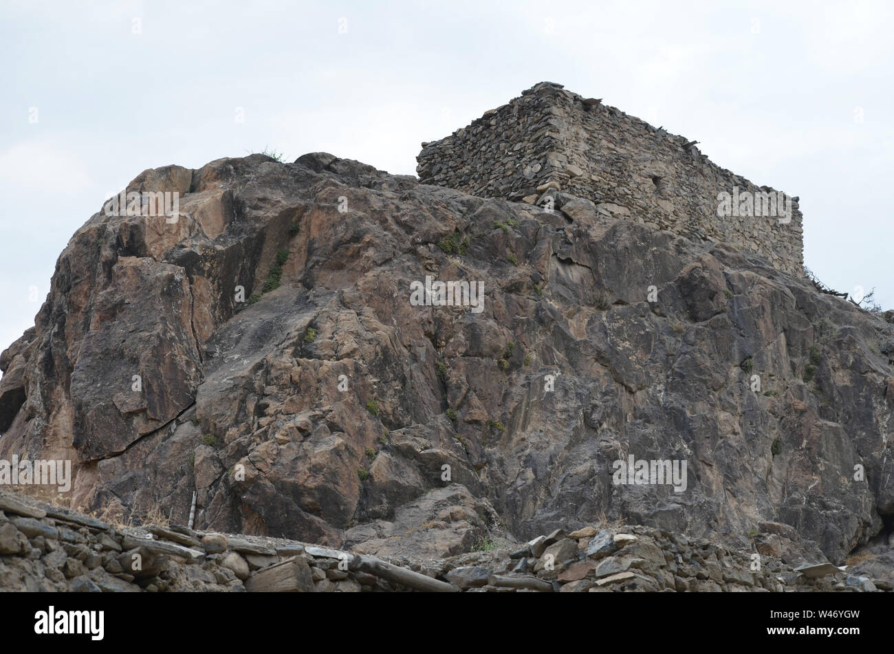 La arquitectura tradicional de las aldeas de montaña de Nuratau Ridge, Central de Uzbekistán Foto de stock