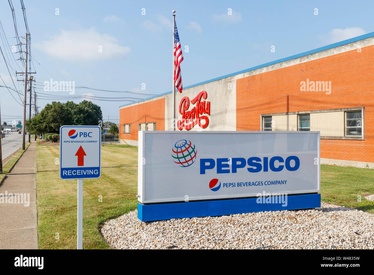 Louisville Circa Julio 2019 Pepsi Beverages Company carteles. Pepsi