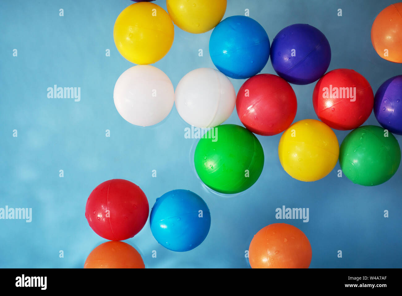 las pelotas de colores para niños