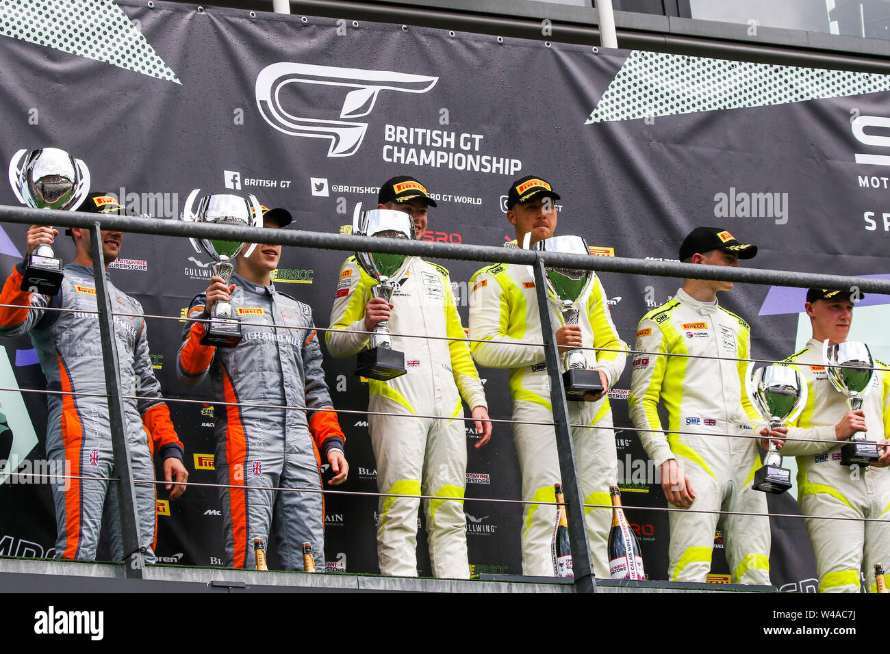 Stavelot, Bélgica. 21 de julio de 2019. GT4 podium con #1 TF Deporte drivers Ashley Hand & Tom Canning, #2 controladores Motorsport Tolman Jordania Collard & Lewis Proctor y TF Deporte conductores Patrick Comida & Josh precio durante el British GT Championship Round 7 Spa-Francorchamps en el circuito de Spa-Francorchamps, Stavelot, Bélgica el 21 de julio de 2019. Foto por Jurek Biegus. Crédito: UK Ltd/pics Deportes Alamy Live News Foto de stock