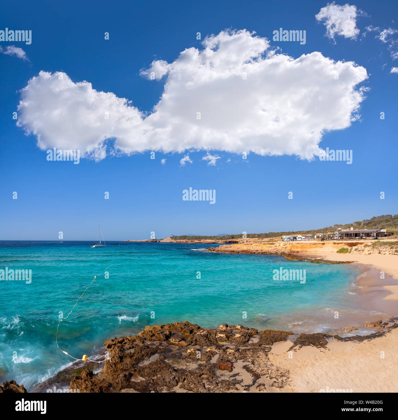 Ibiza Playa Cala Comte Conta en Sant Josep de Islas Baleares Foto de stock