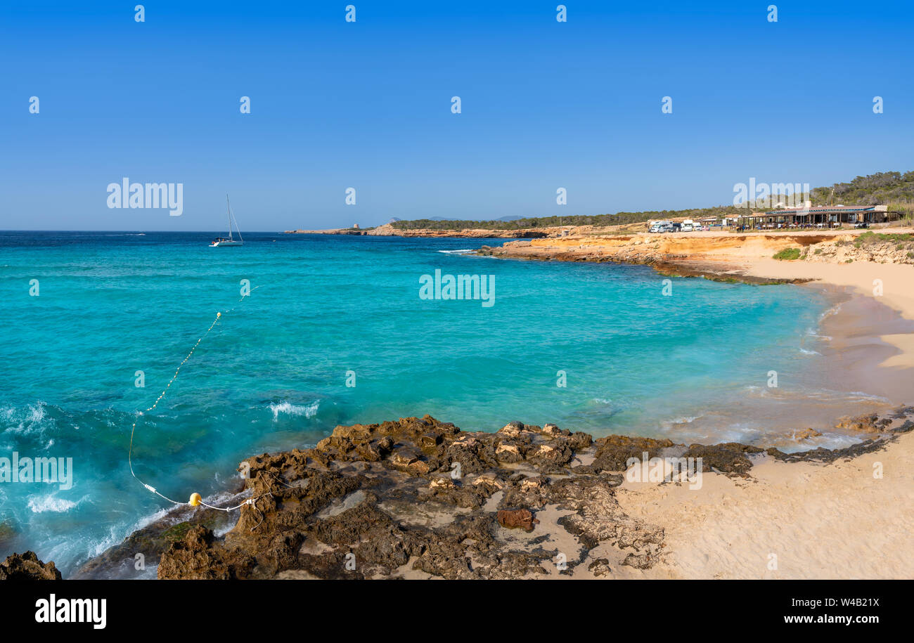 Ibiza Playa Cala Comte Conta en Sant Josep de Islas Baleares Foto de stock