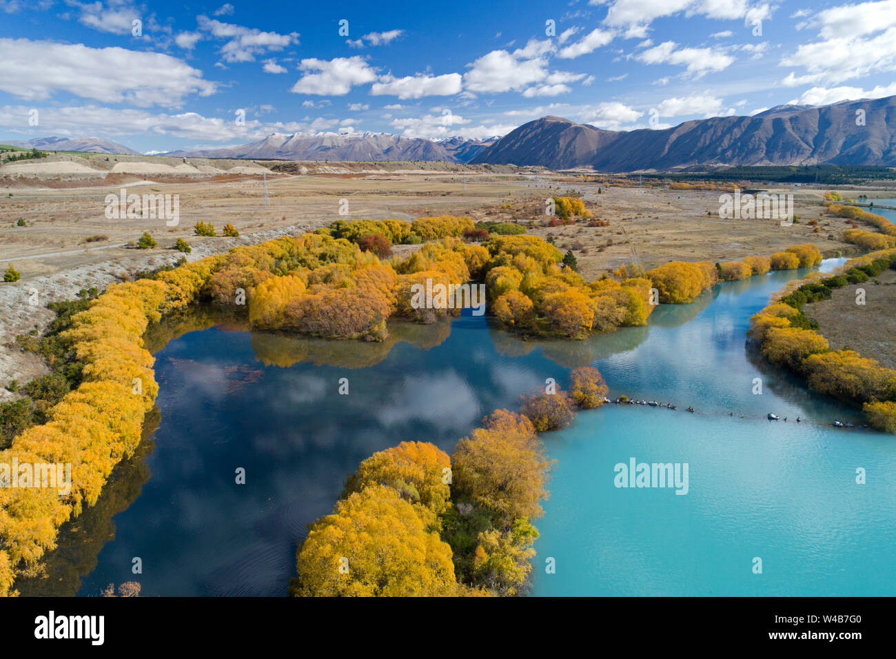 Lago Ruataniwha en otoño, Mackenzie País, Isla del Sur, Nueva Zelanda - antena Foto de stock