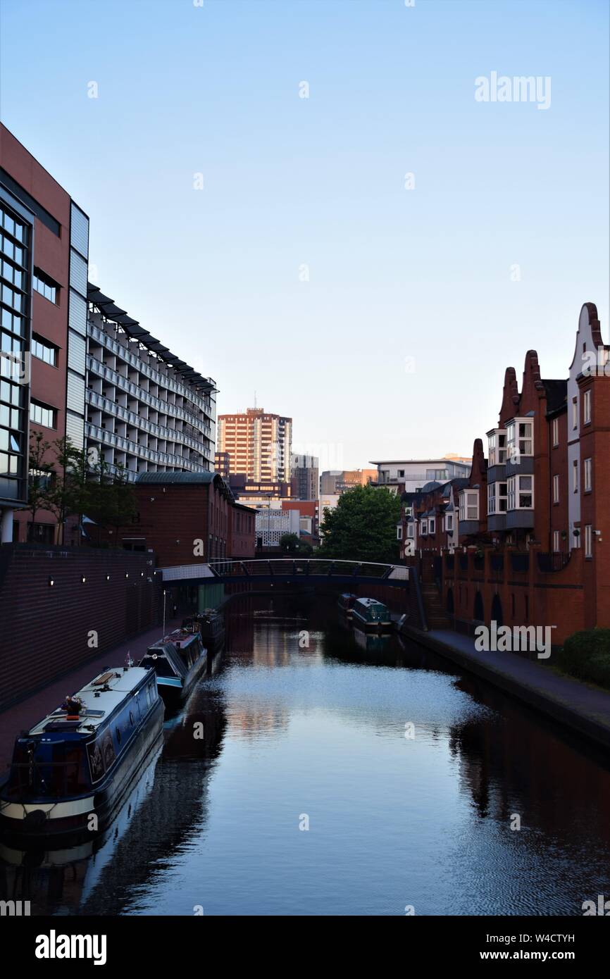 Canales de Birmingham ver por la mañana temprano Foto de stock