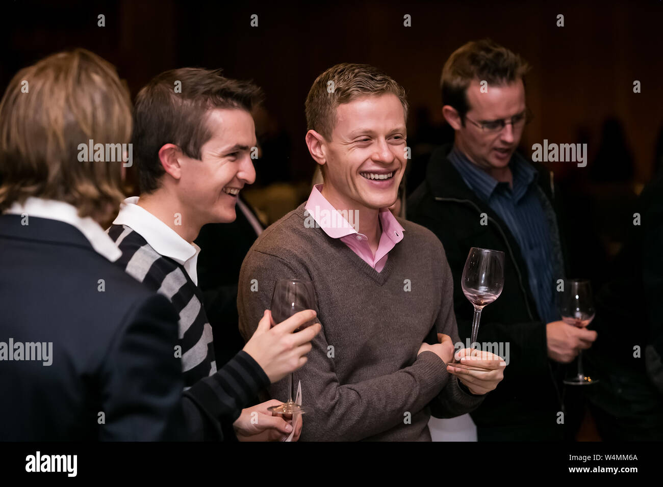 Evento de cata de vinos fotografías e imágenes de alta resolución - Página 4 - Alamy Evento de cata de vinos fotografías e imágenes de alta resolución - Página 4 - Alamy