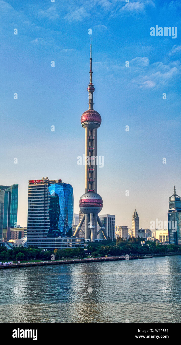 La Oriental Pearl Tower. Shanghai, China Foto de stock