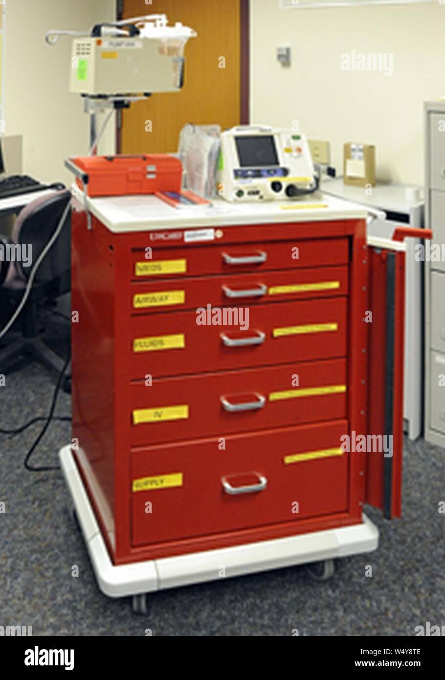 Crash cart fotografías e imágenes de alta resolución Alamy