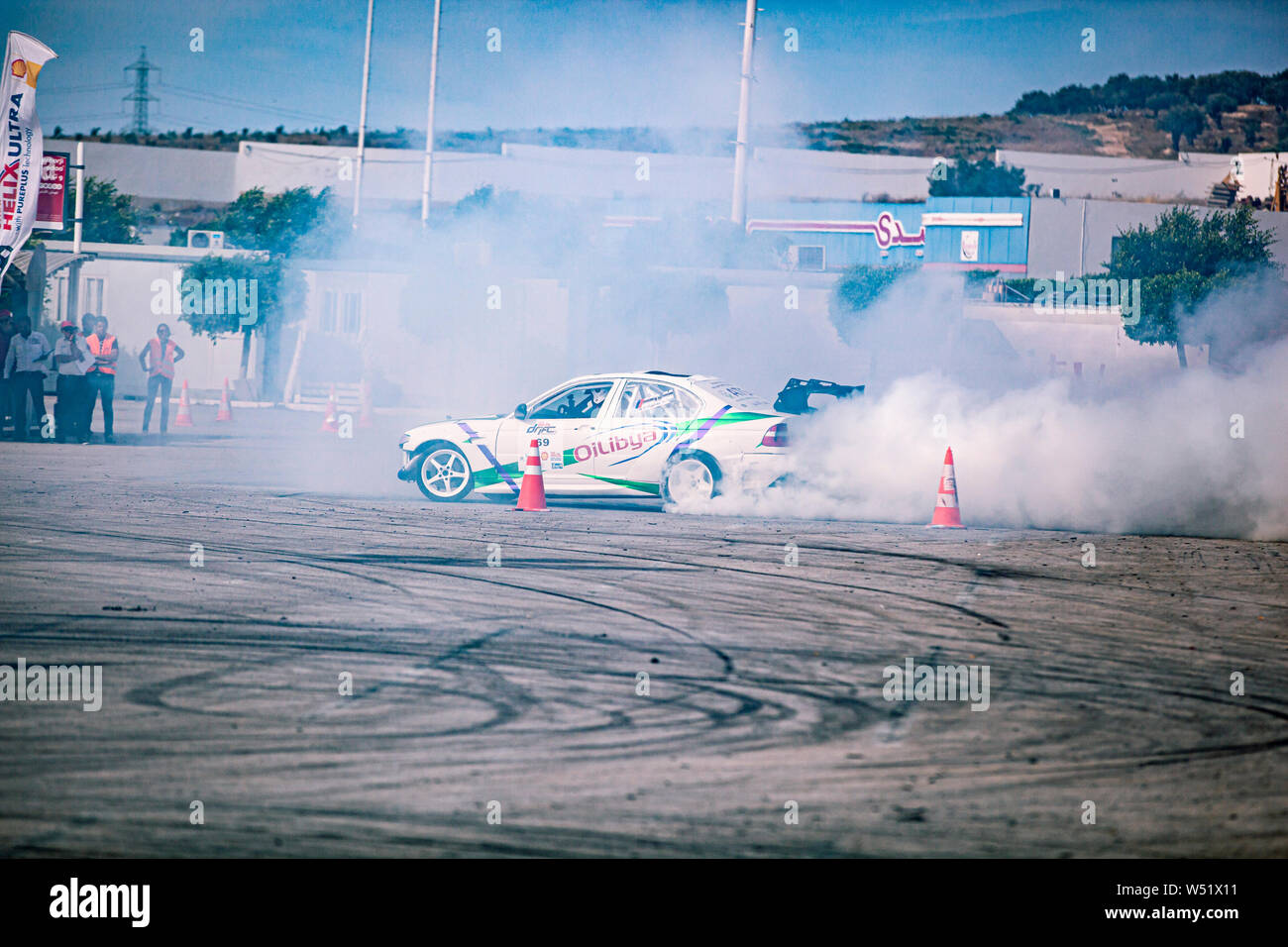 Drift tuning coche Túnez Fotografía de stock - Alamy