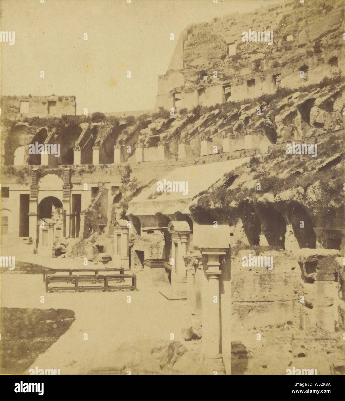 Interieur du Colisee (Roma), fabricante desconocido, Italiano, alrededor de 1870, albúmina imprimir plata Foto de stock