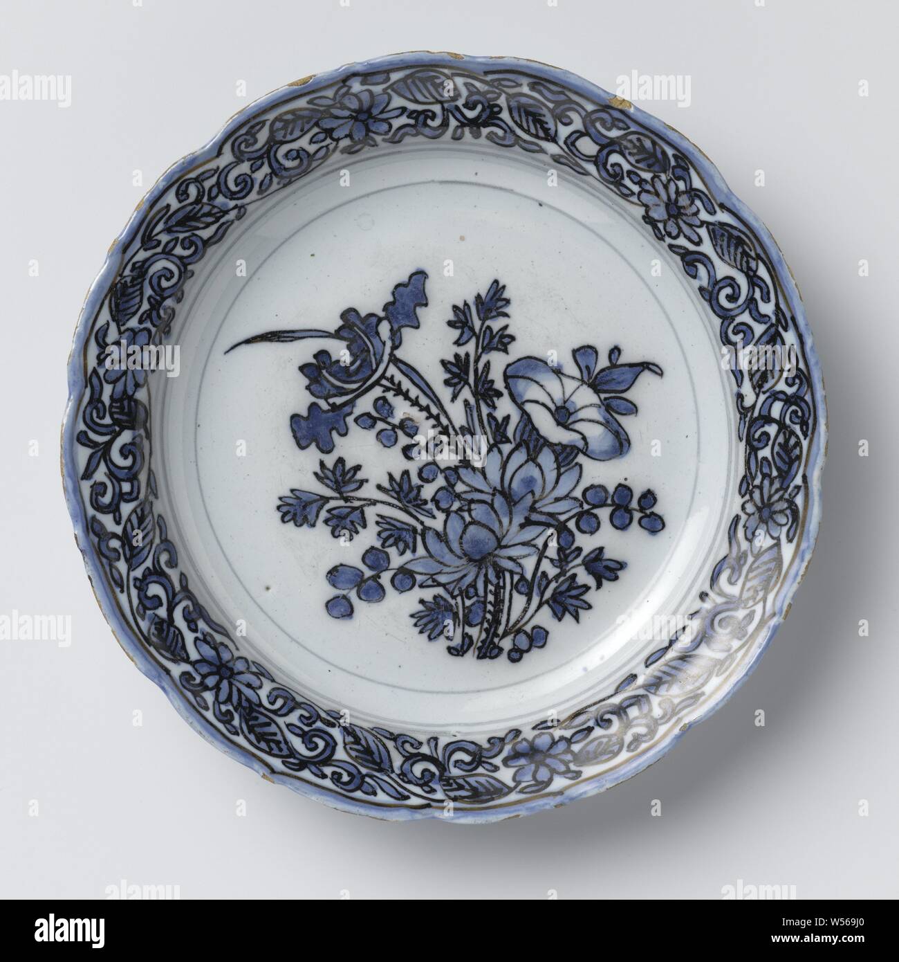 Plato de loza plato de loza con una flor decoraci n inspirada en